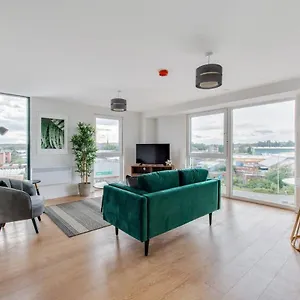 Apartment 1 Bed Modern In A Converted Mill, Leeds (West Yorkshire)