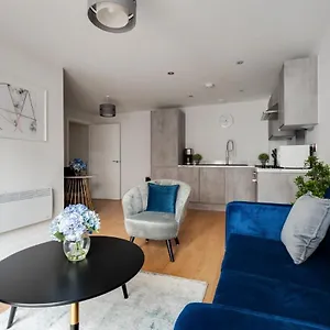 Apartment 1 Bed Modern In A Converted Mill, Leeds (West Yorkshire)